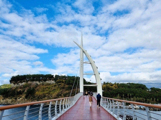 ���� ����4